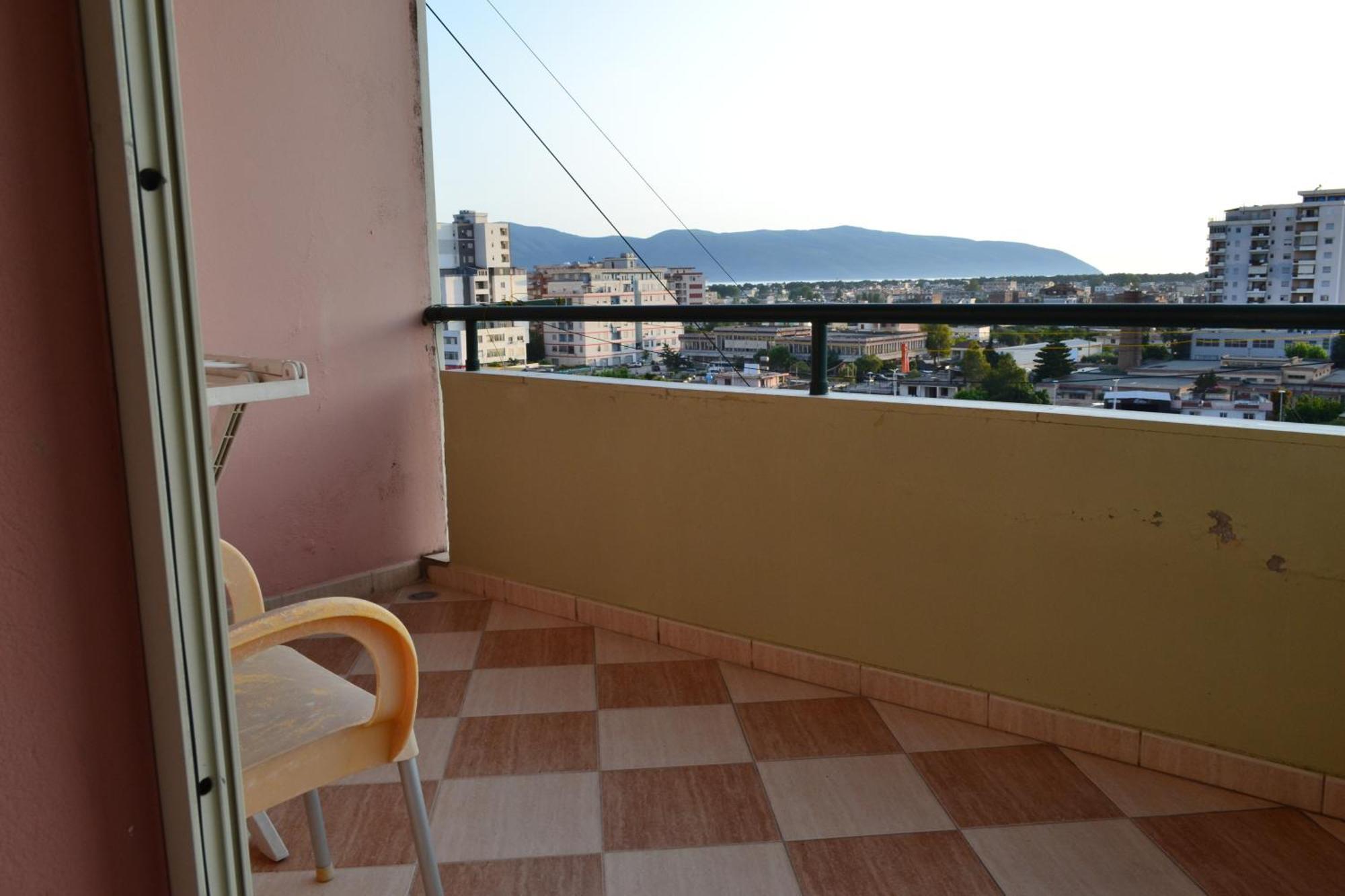 Penthouse Terrace View 4br In The Heart * Vlorë