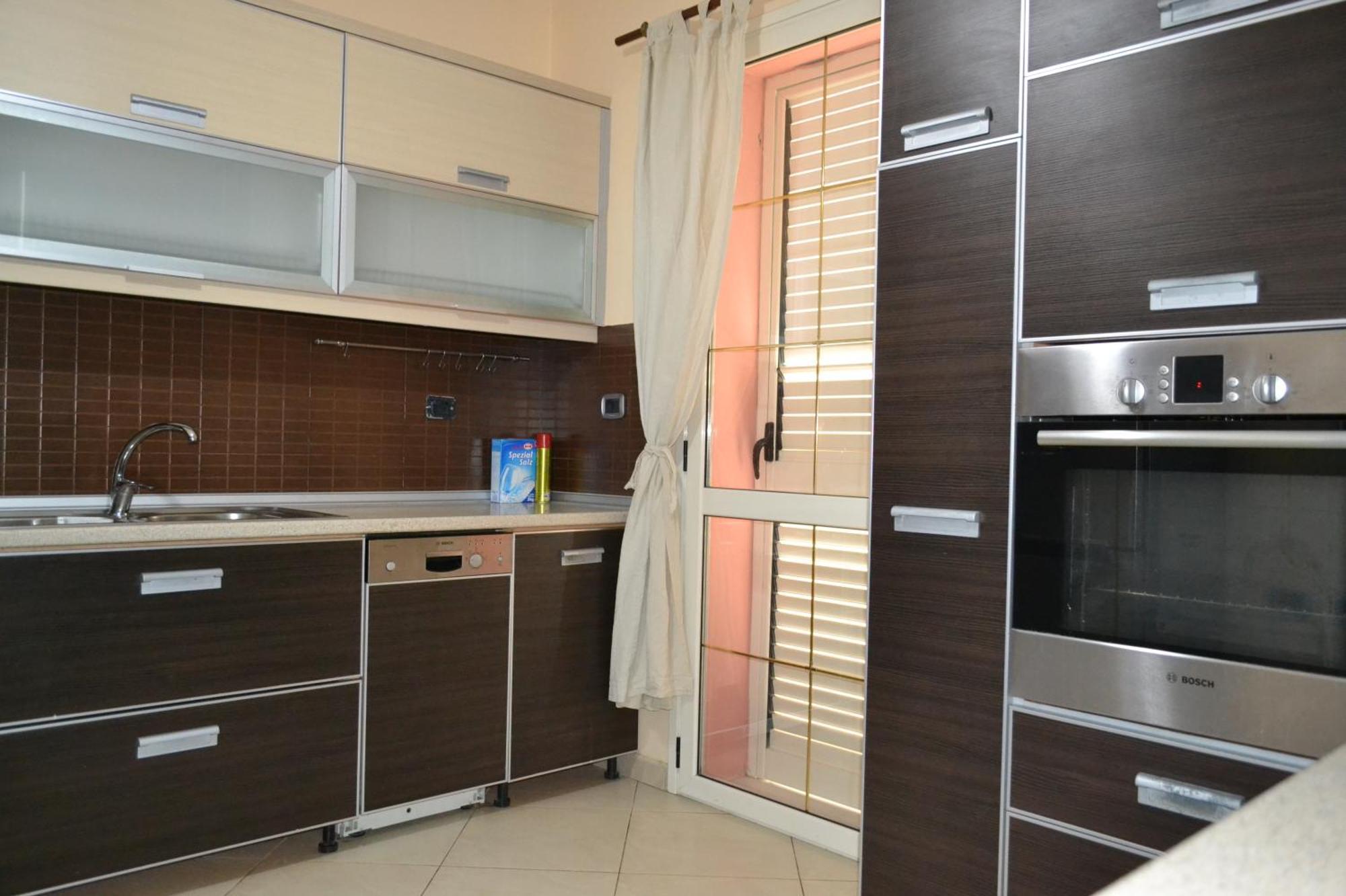 Penthouse Terrace View 4br In The Heart * Vlorë