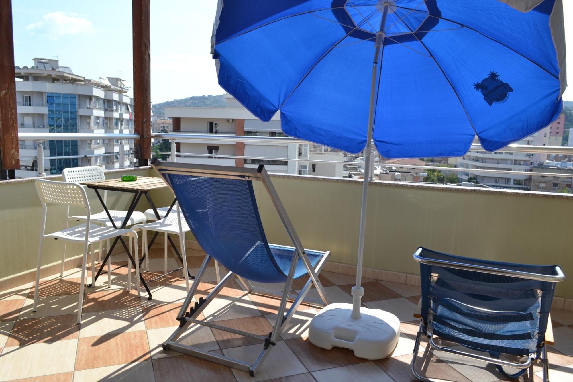 Penthouse Terrace View 4br In The Heart * Vlorë
