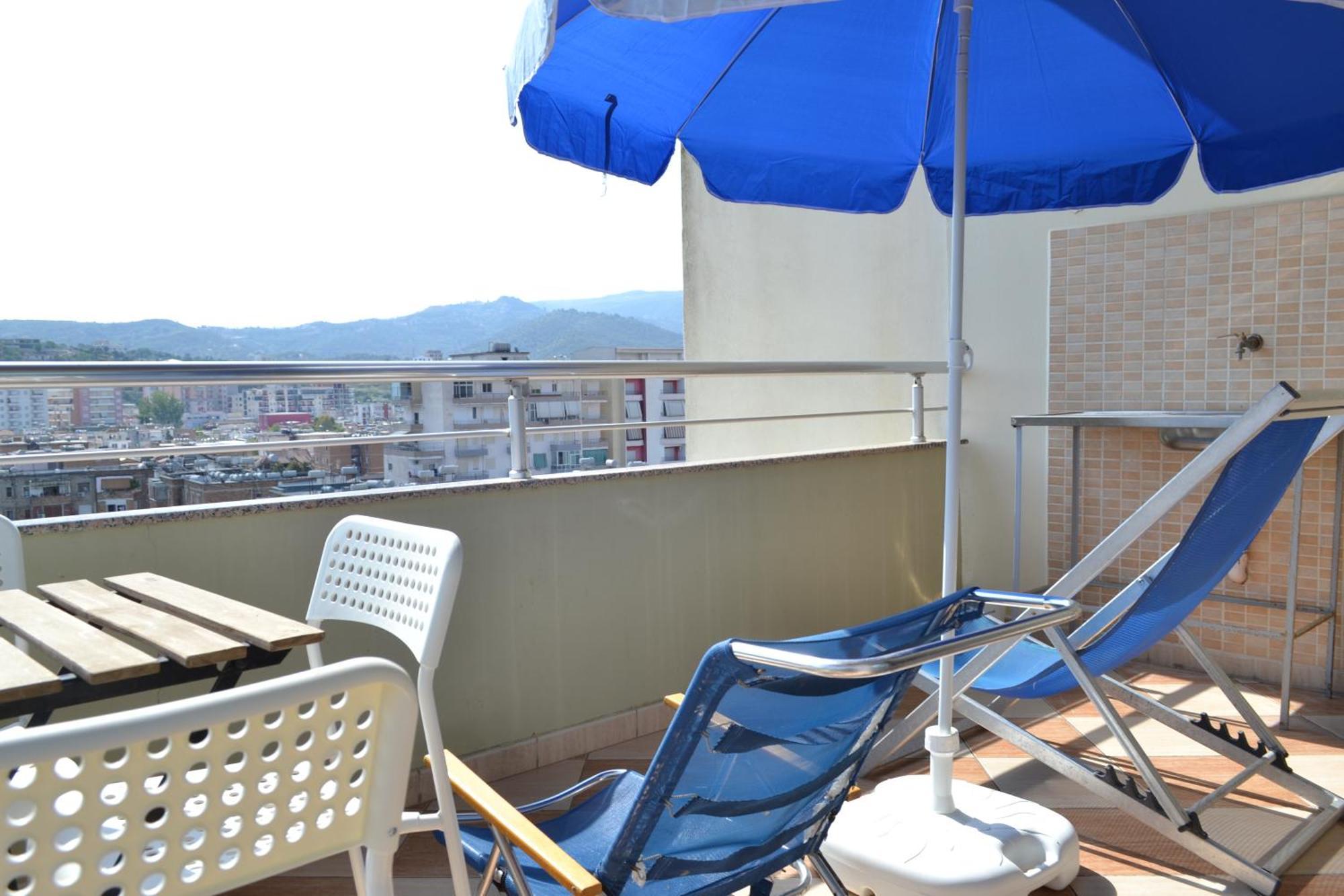 Penthouse Terrace View 4br In The Heart *